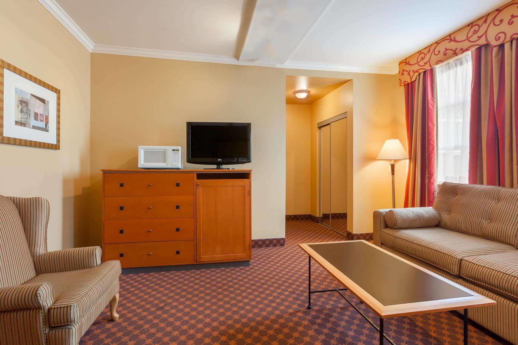 Howard Johnson By Wyndham Vancouver Downtown Eksteriør billede