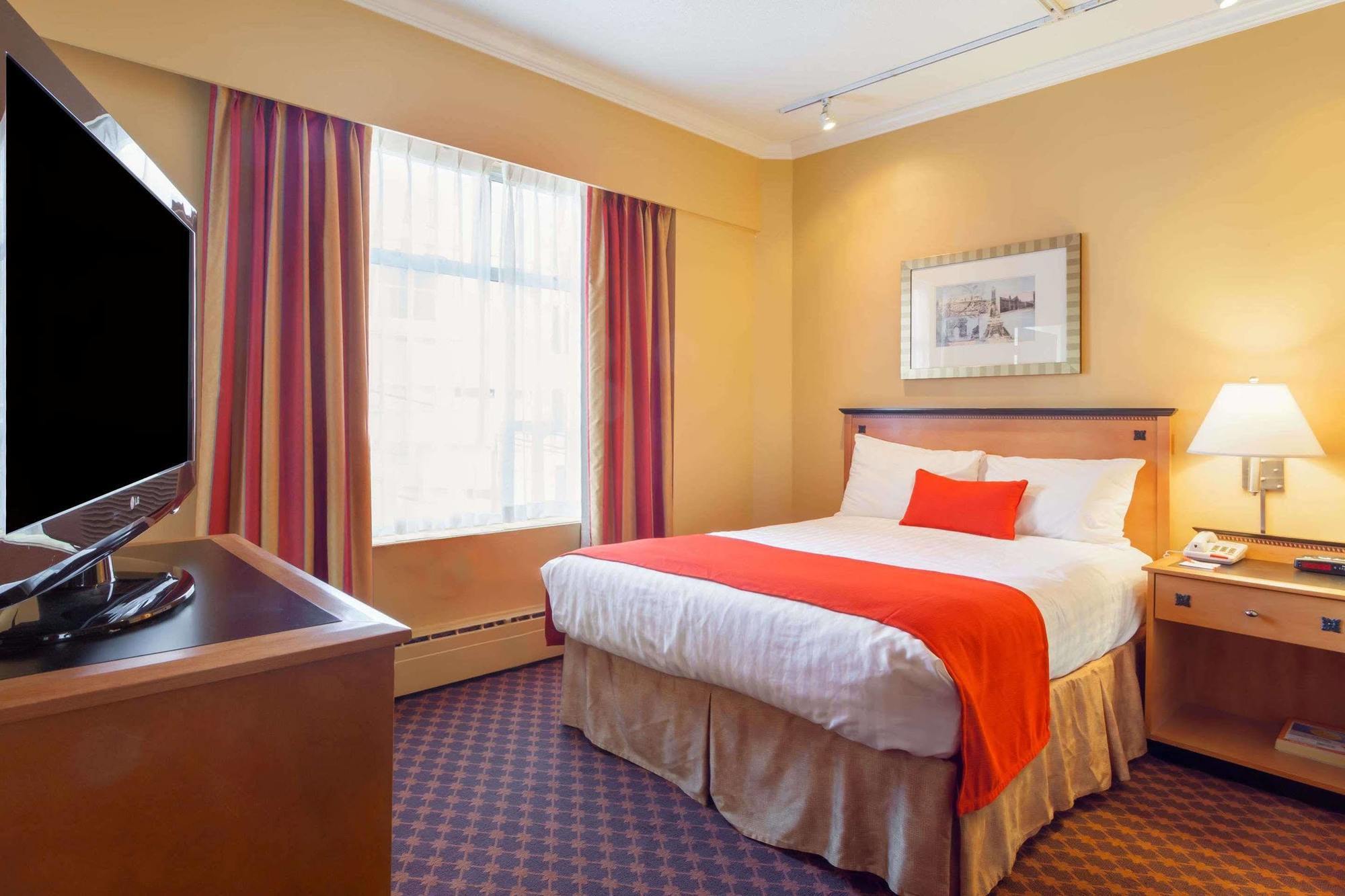 Howard Johnson By Wyndham Vancouver Downtown Eksteriør billede