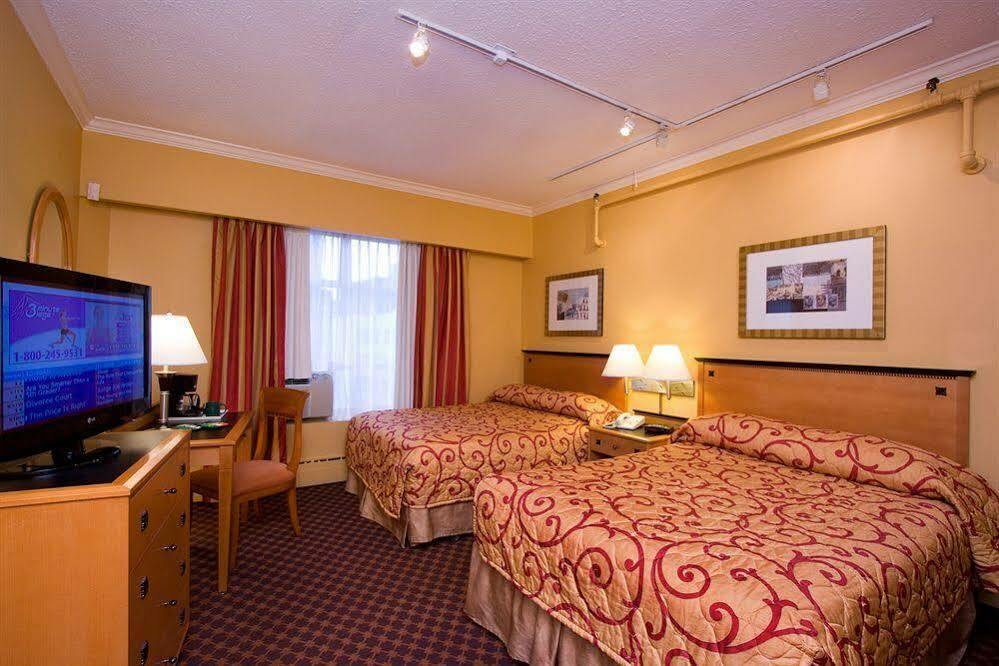 Howard Johnson By Wyndham Vancouver Downtown Eksteriør billede